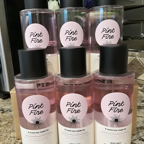 VICTORIAS SECRET PINK , UGG & AMAZON ITEMS - Picture 11 of 16